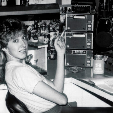 dayna-klol-studio-bw